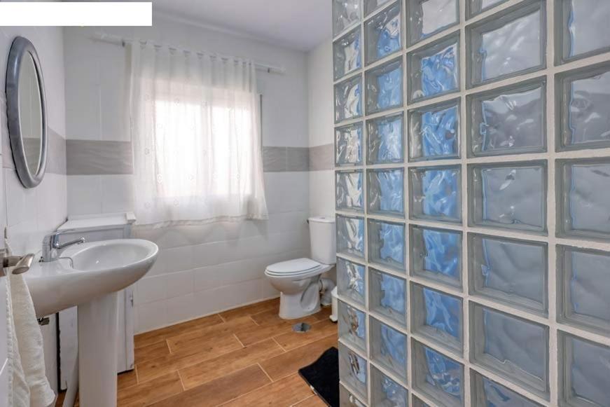コニル・デ・ラ・フロンテラ Casa Gardenia A 200M Playa Solo Familiasヴィラ エクステリア 写真